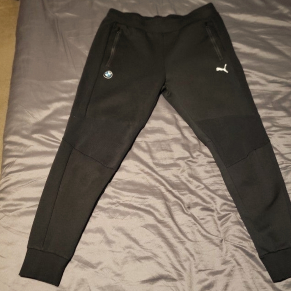 Men's Puma BMW Motorsport with T7 Track Sweat Pants( In Great Conditon)